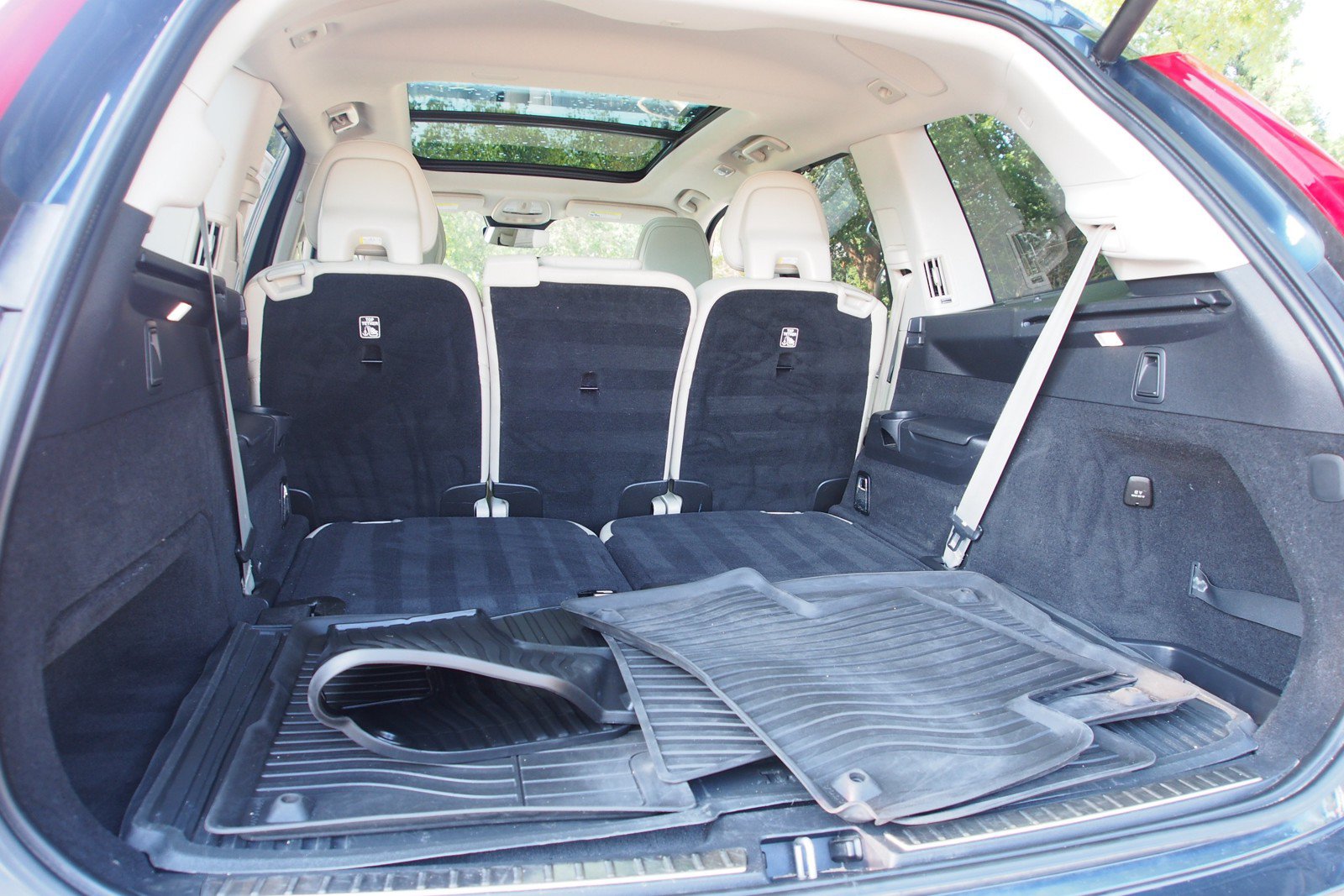 Used 2023 Volvo XC90 B6 Ultimate w/ Protection Package AWD/4WD image 18