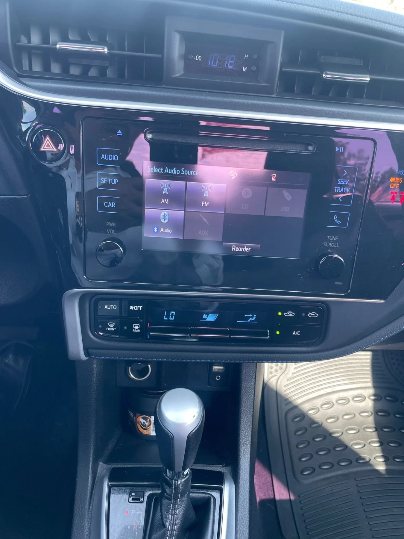Used 2019 Toyota Corolla SE image 19