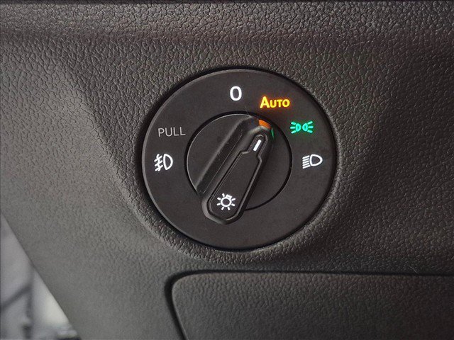 Used 2019 Volkswagen Jetta R-Line w/ R-Line Cold Weather Package FWD image 16