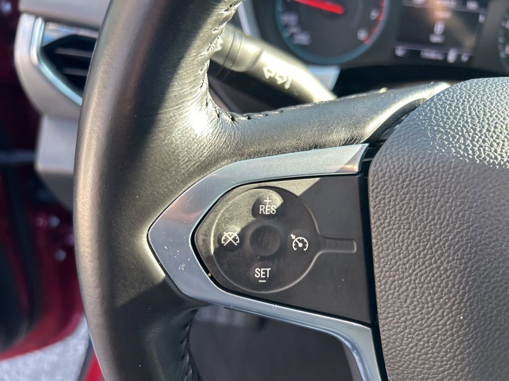 Used 2021 Chevrolet Traverse LT image 12