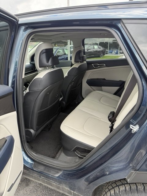 Used 2025 Kia Sportage EX w/ EX Premium Package AWD/4WD image 8