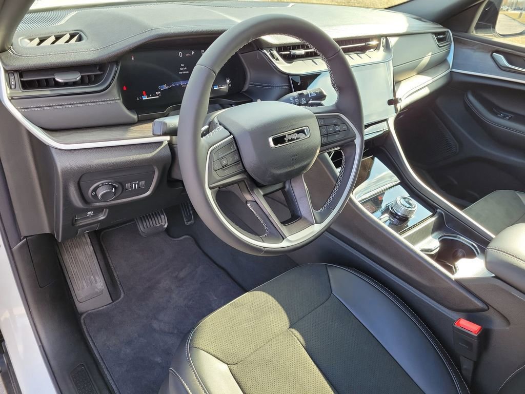 New 2026 Jeep Grand Cherokee Altitude image 20