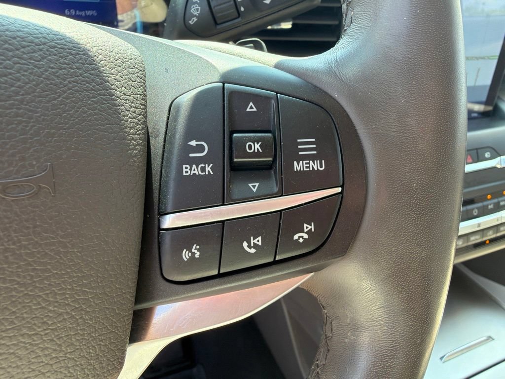 Used 2020 Ford Explorer Platinum w/ Premium Technology Package AWD/4WD image 19