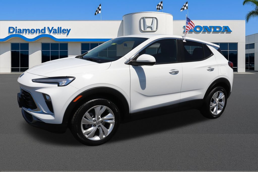 Used 2025 Buick Encore GX Preferred FWD image 3
