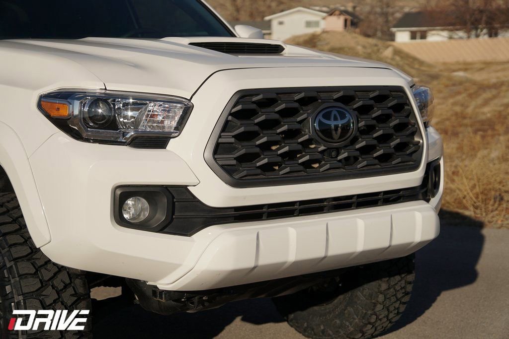 Used 2021 Toyota Tacoma TRD Sport w/ Advanced Technology Package image 3