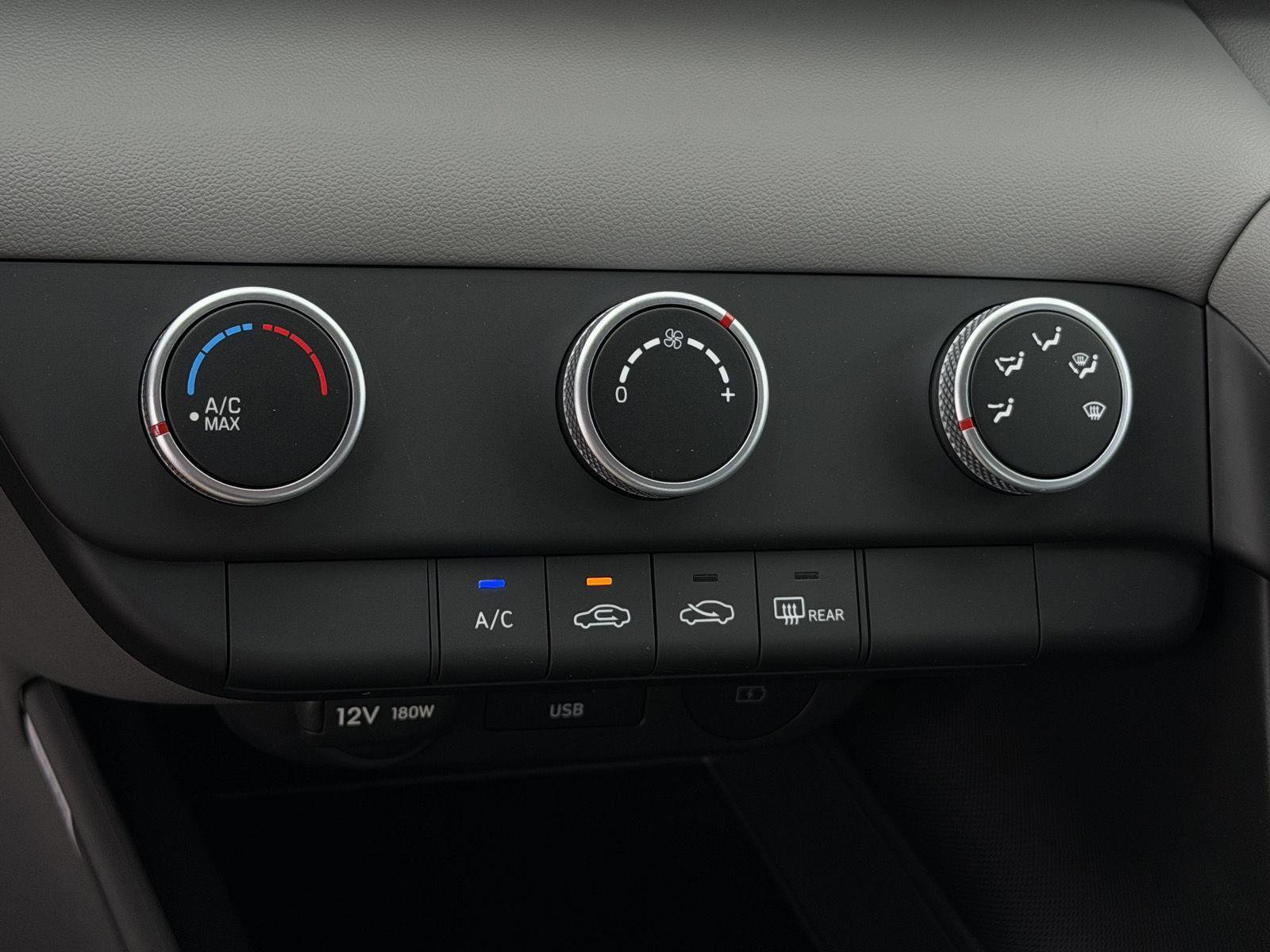 New 2026 Hyundai Elantra SE FWD image 13