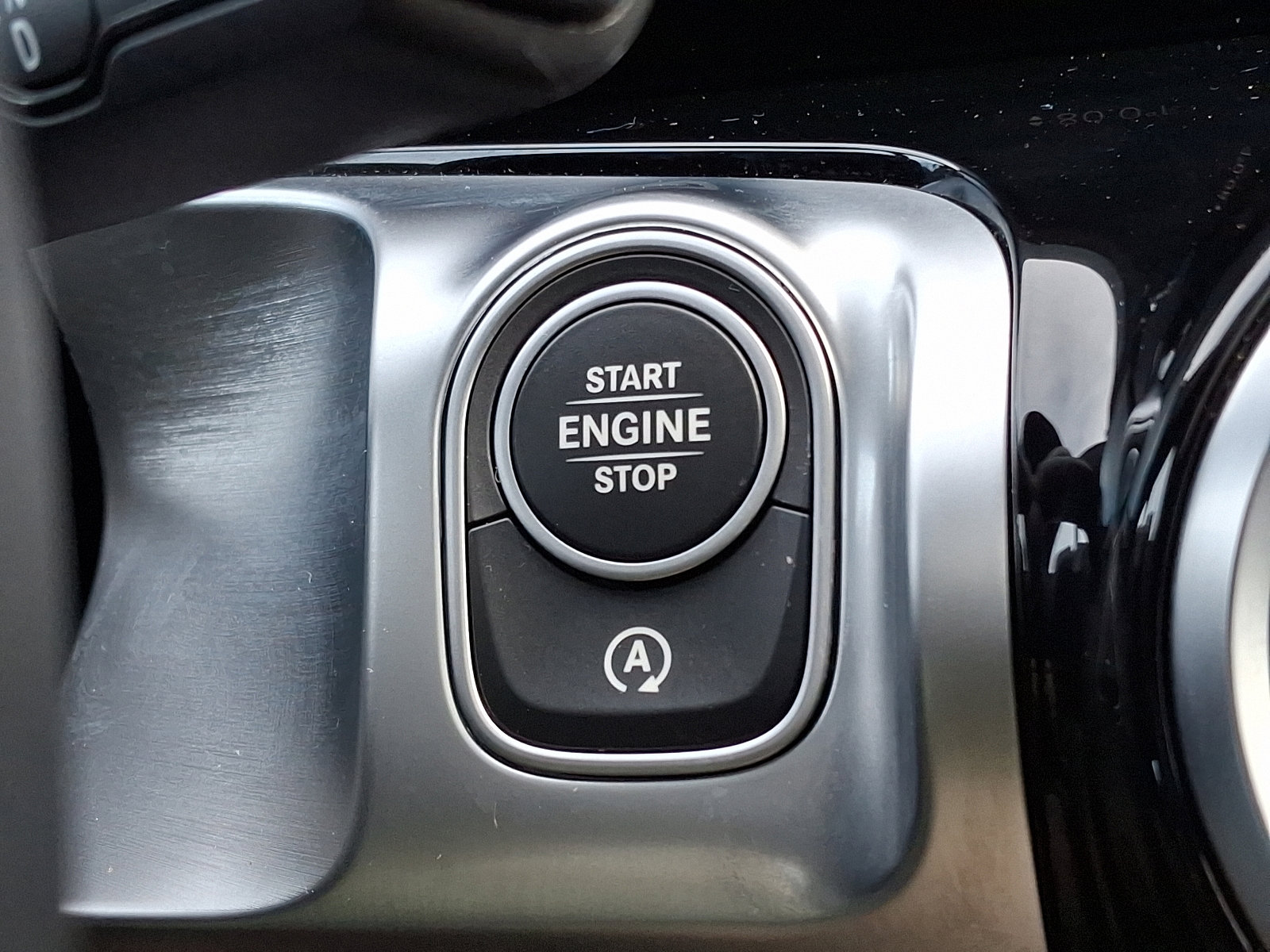 Certified 2024 Mercedes-Benz GLB 250 4MATIC image 24