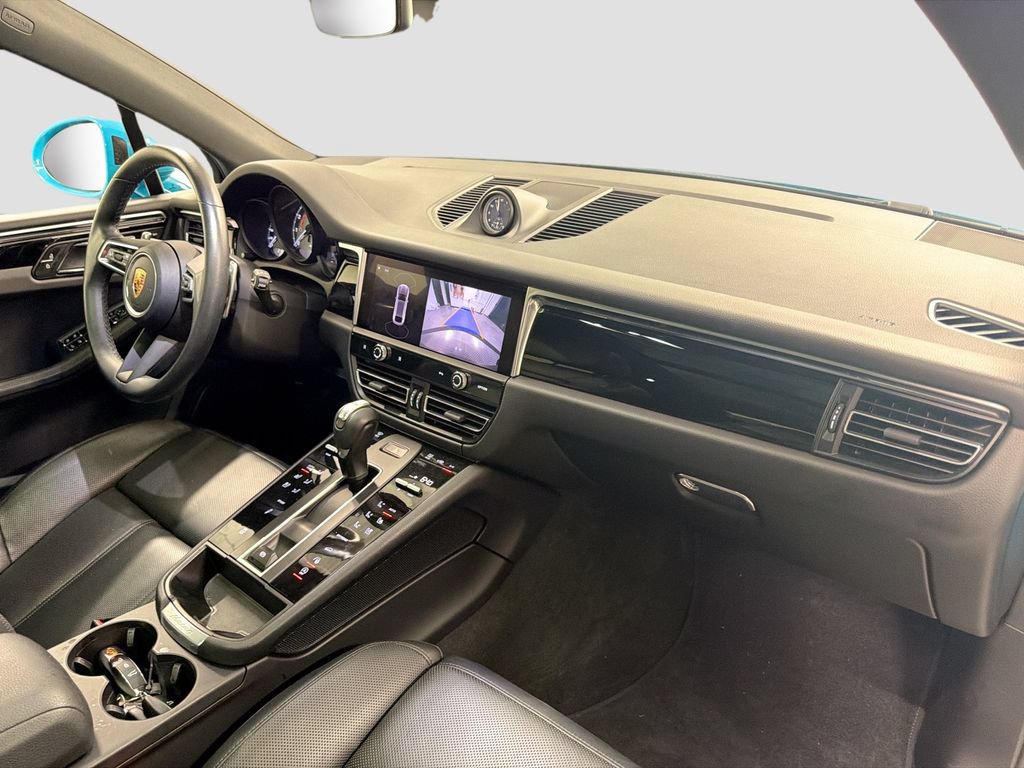Certified 2022 Porsche Macan S AWD/4WD image 31