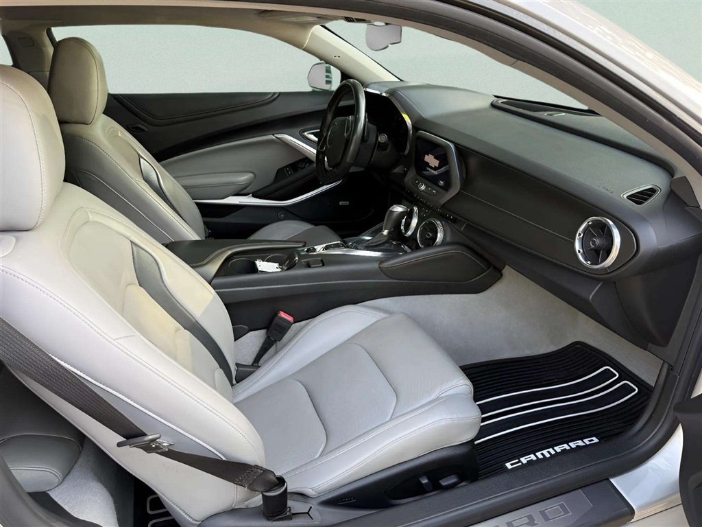 Used 2019 Chevrolet Camaro LT RWD image 12