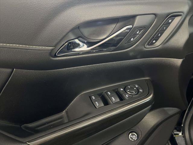 Certified 2022 GMC Acadia SLT w/ Technology Package image 17