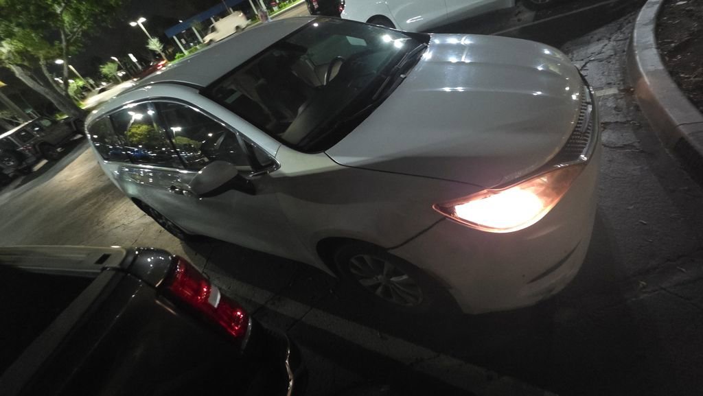 Used 2017 Chrysler Pacifica Touring w/ Tire & Wheel Group image 3