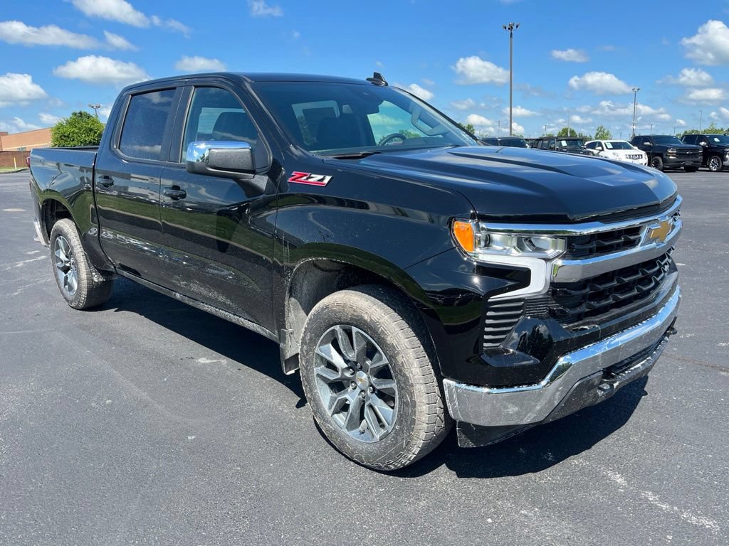 New 2026 Chevrolet Silverado 1500 LT w/ Z71 Off-Road Package AWD/4WD image 2