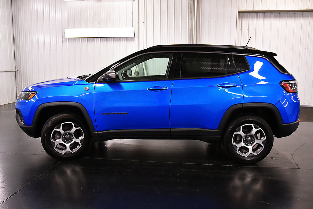 Used 2022 Jeep Compass Trailhawk w/ Trailhawk Convenience Group AWD/4WD image 4