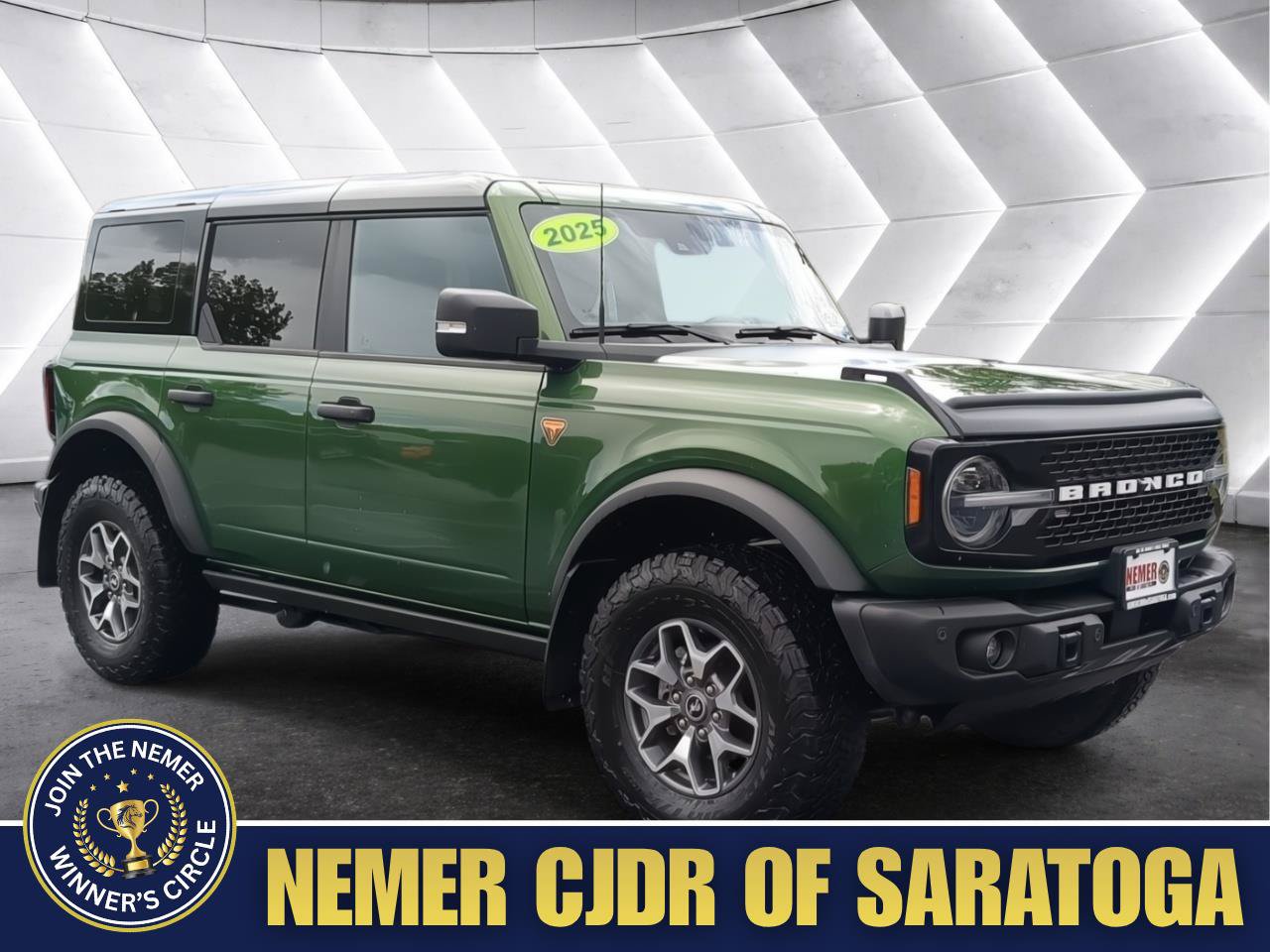 Used 2025 Ford Bronco Badlands AWD/4WD image 1
