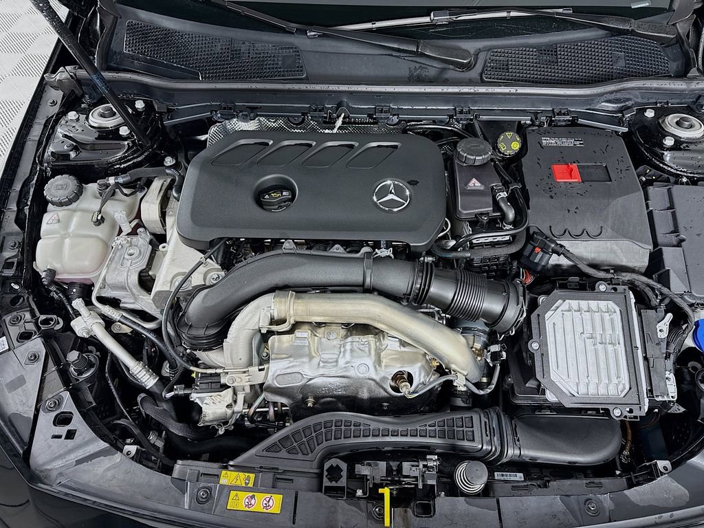 Used 2025 Mercedes-Benz CLA 250 4MATIC image 28