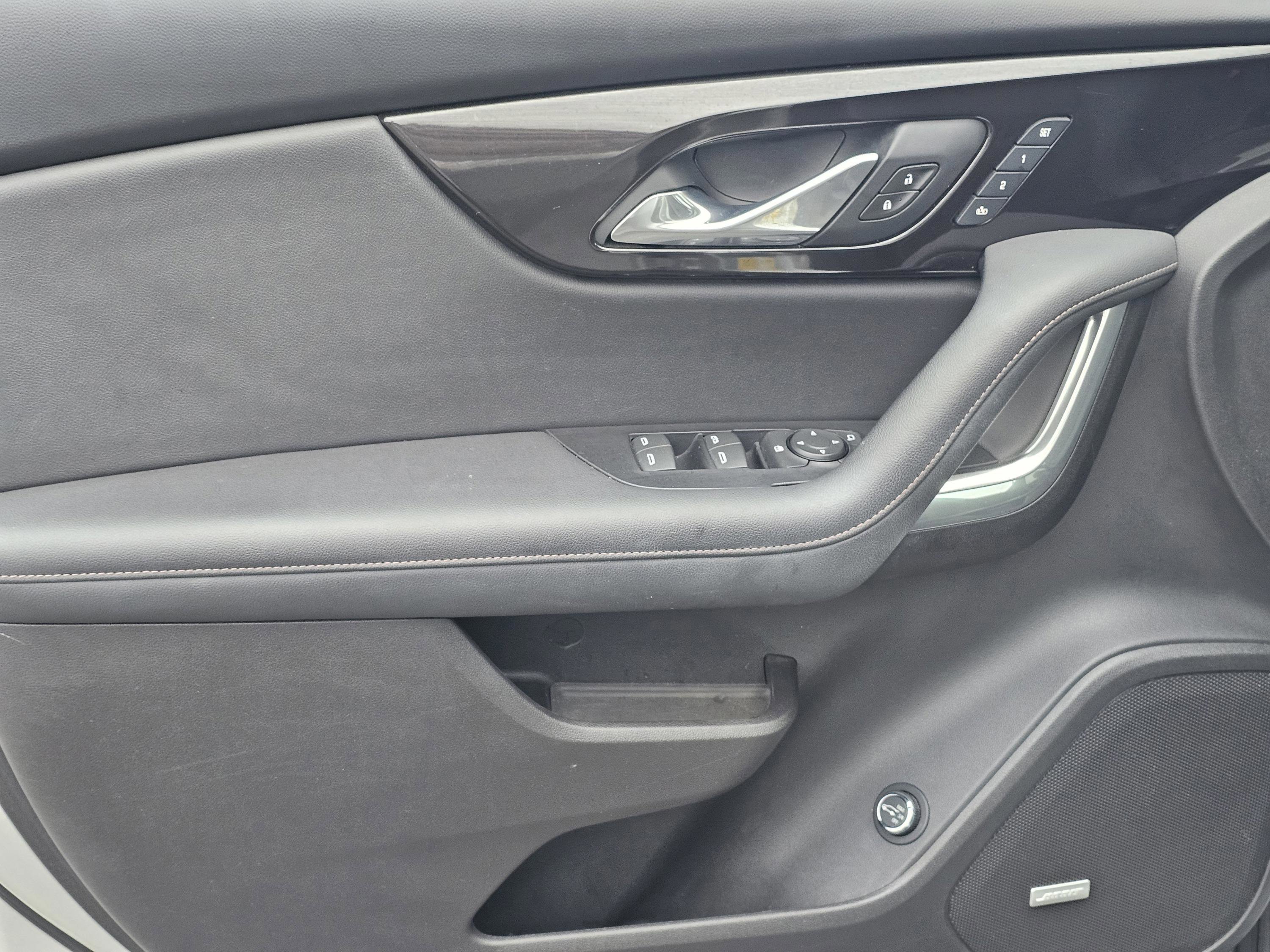 Used 2019 Chevrolet Blazer Premier w/ Sun and Wheels Package image 9