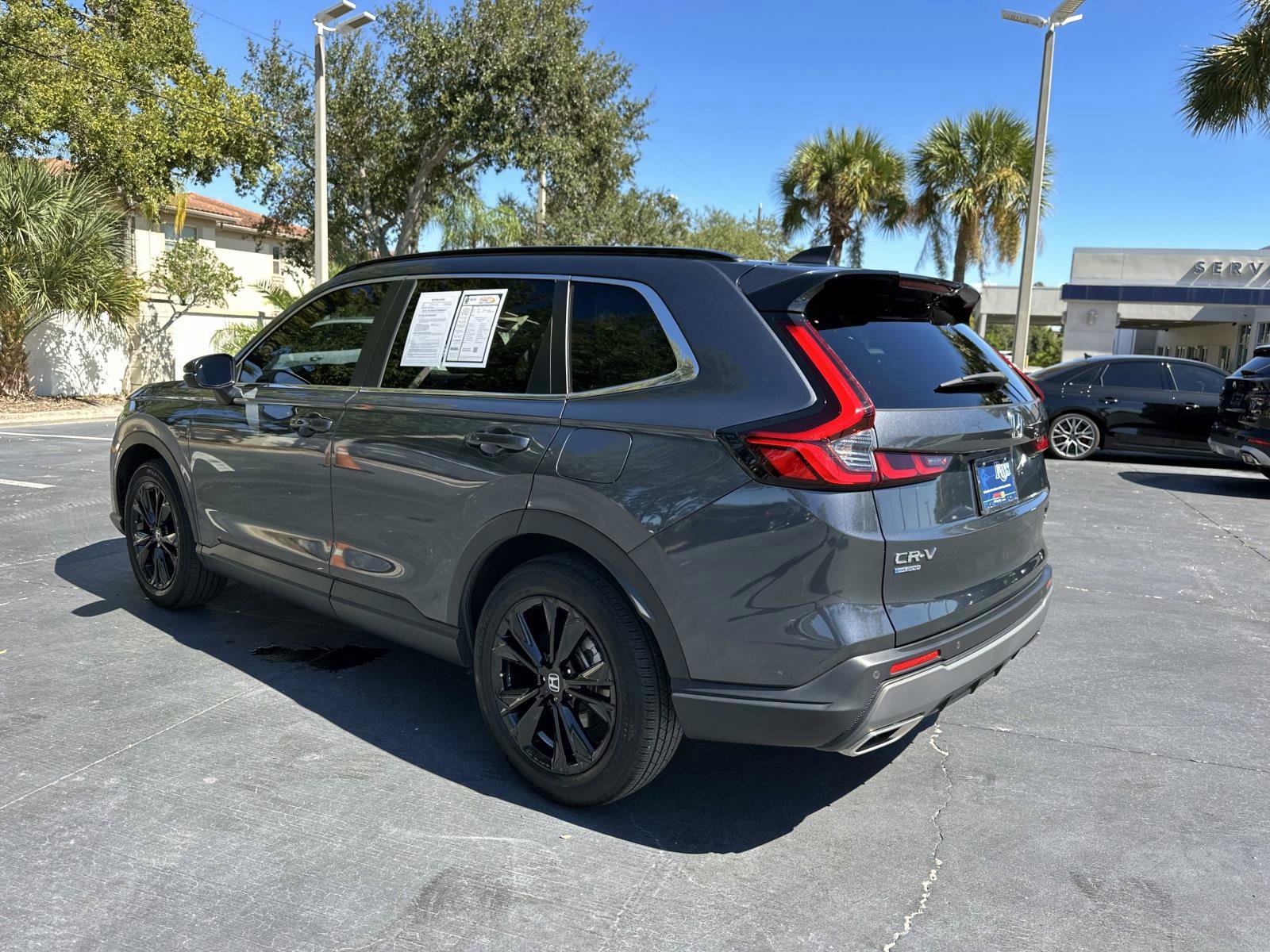 Used 2024 Honda CR-V Sport Touring image 6