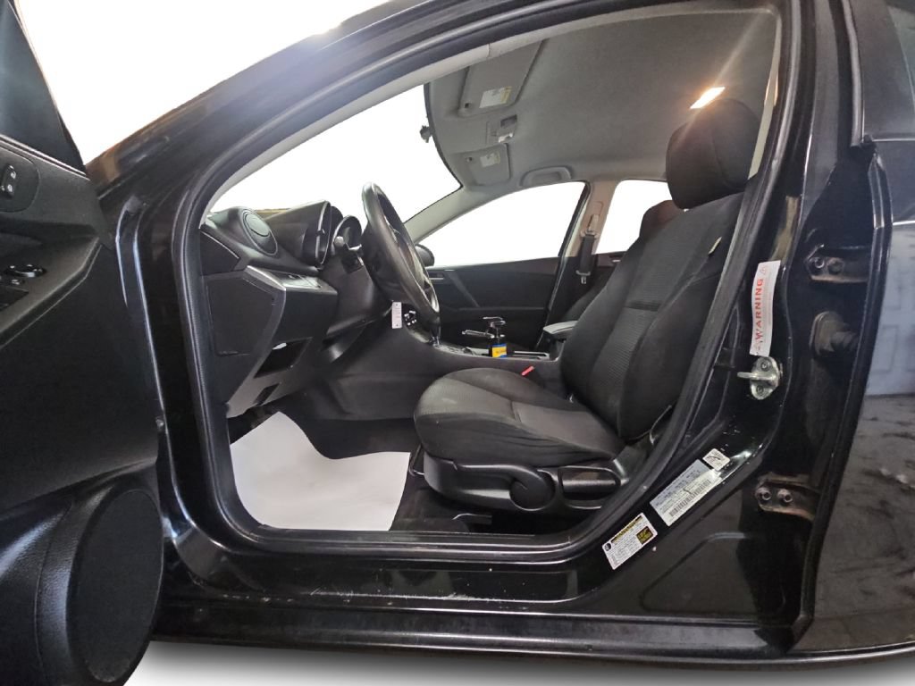 Used 2013 MAZDA MAZDA3 i Sport FWD image 11
