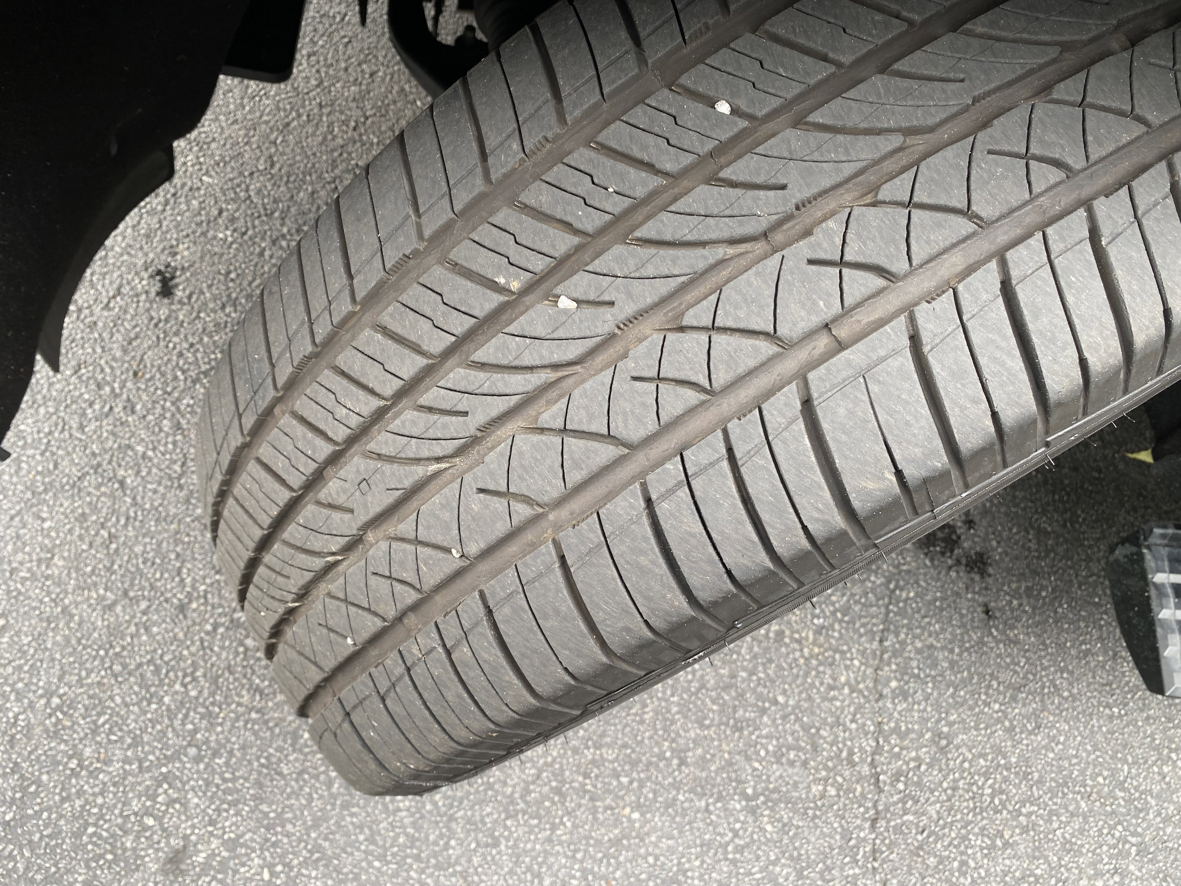 Used 2023 GMC Yukon Denali RWD image 12