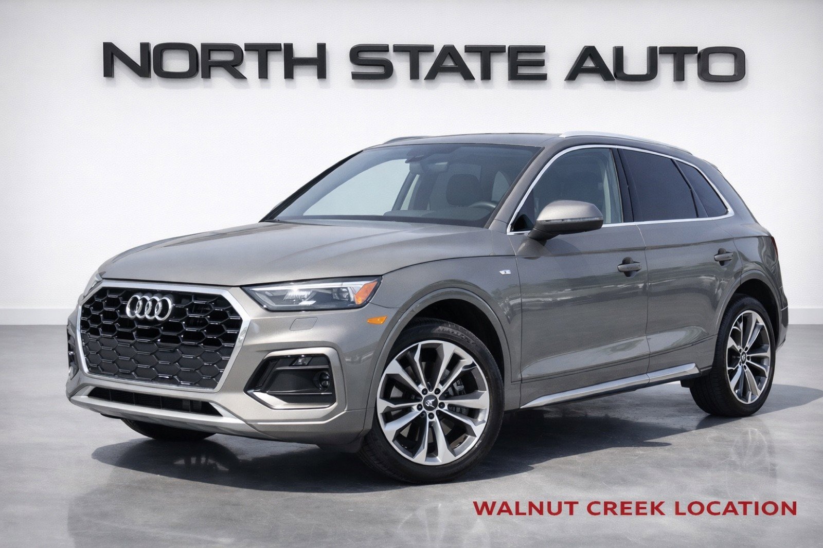Used 2023 Audi Q5 2.0T Premium Plus w/ Premium Plus Package image 1