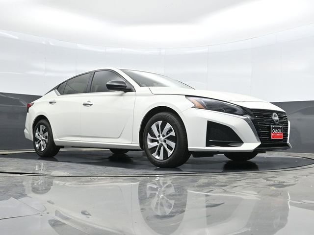 Used 2025 Nissan Altima 2.5 S FWD image 39