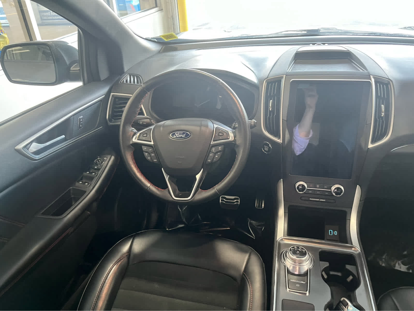 Certified 2024 Ford Edge ST-Line AWD/4WD image 13