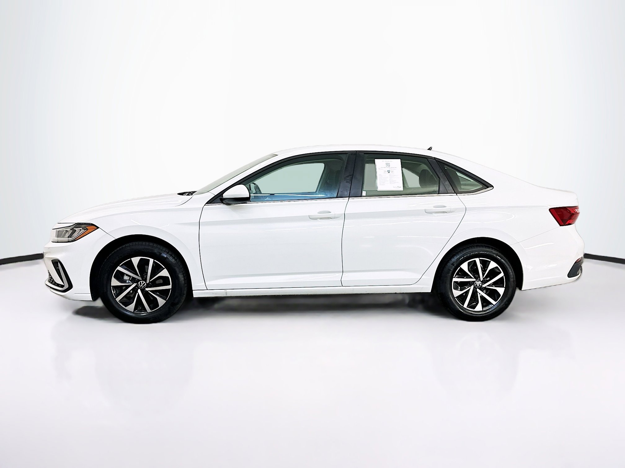 Used 2025 Volkswagen Jetta S FWD image 4