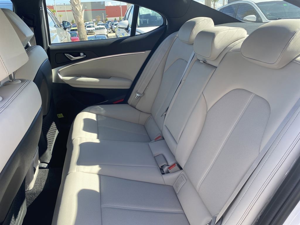 New 2025 Genesis G70 2.5T image 22