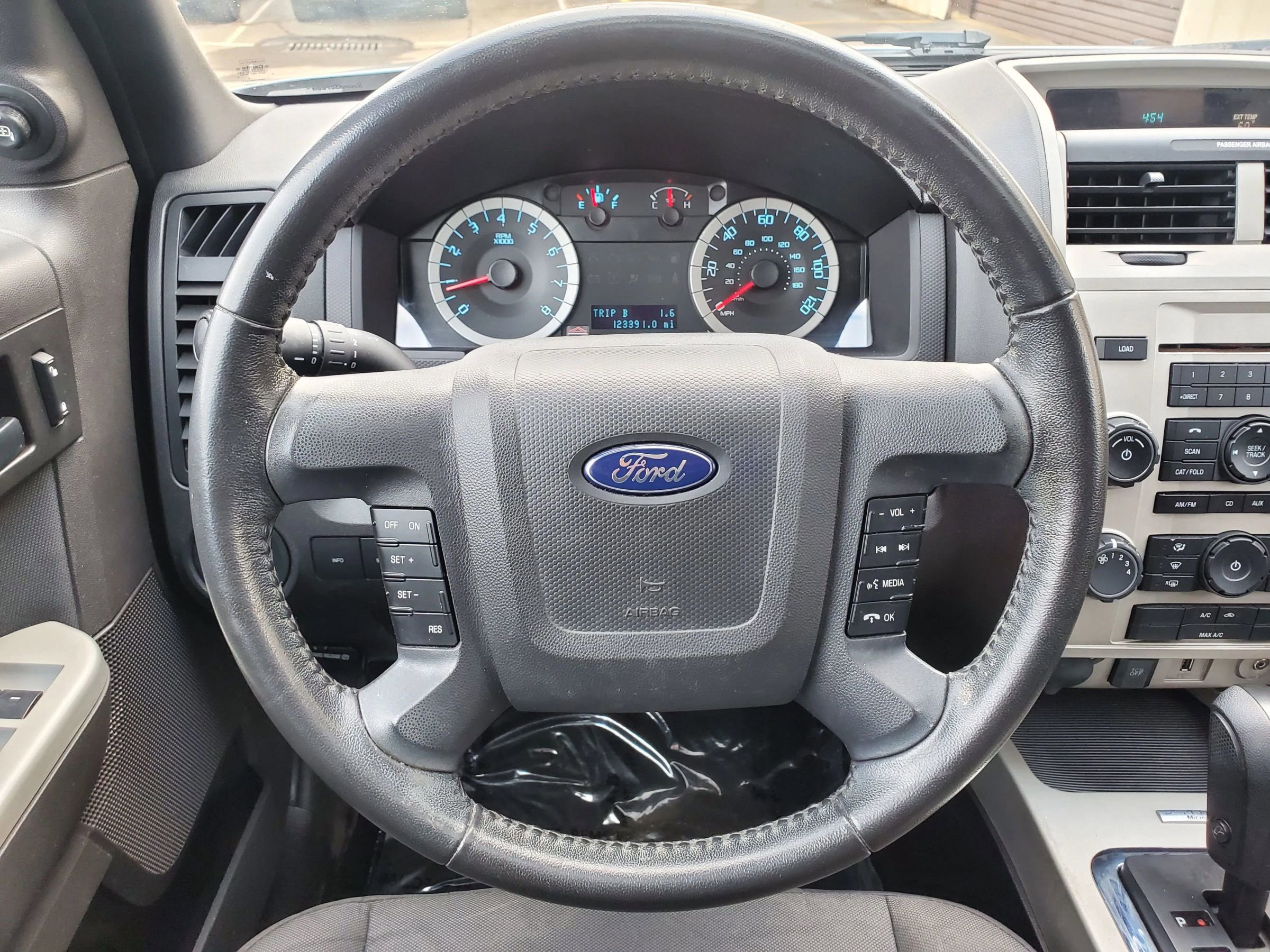 Used 2012 Ford Escape XLT image 25