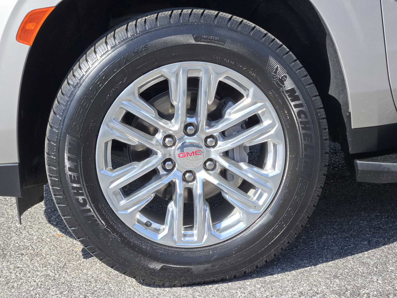 Used 2021 GMC Yukon SLT w/ Rear Media and Nav Package image 32