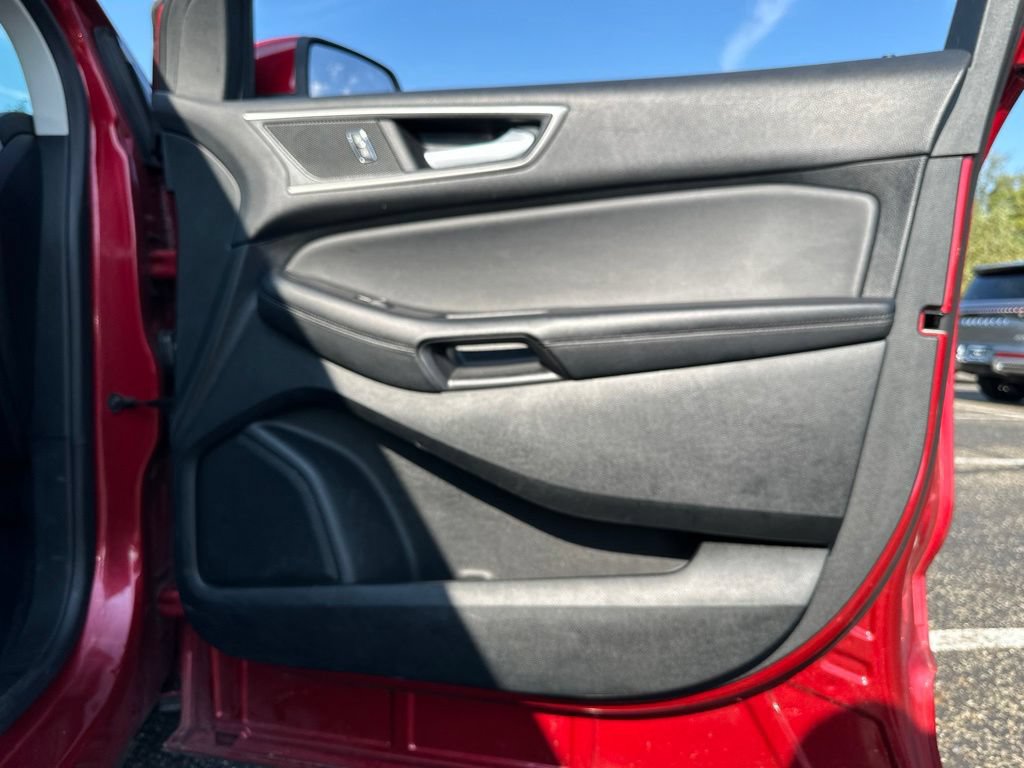 Used 2023 Ford Edge SEL AWD/4WD image 19