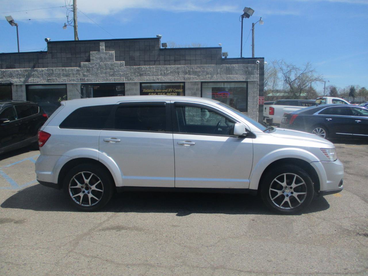 Used 2011 Dodge Journey R/T w/ Navigation & Sound Group I FWD image 2