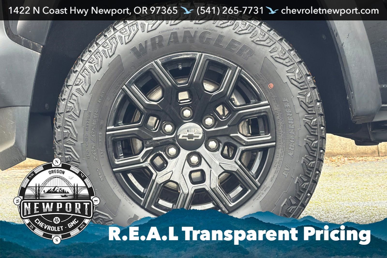 Used 2025 Chevrolet Colorado Trail Boss AWD/4WD image 25