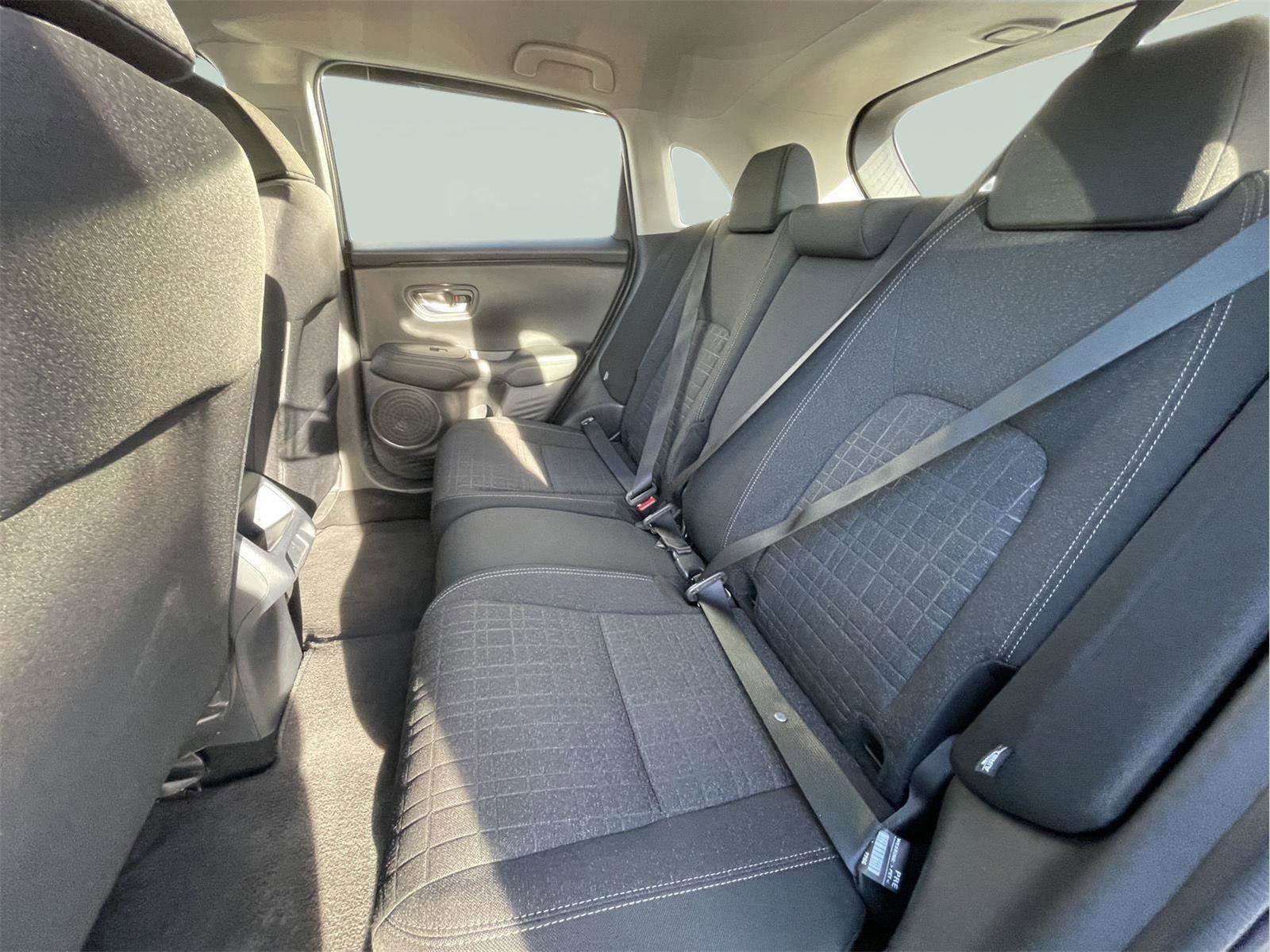 Used 2023 Honda HR-V LX image 14