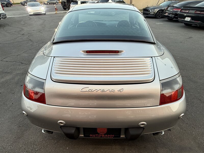 Used 2000 Porsche 911 Carrera RWD image 18