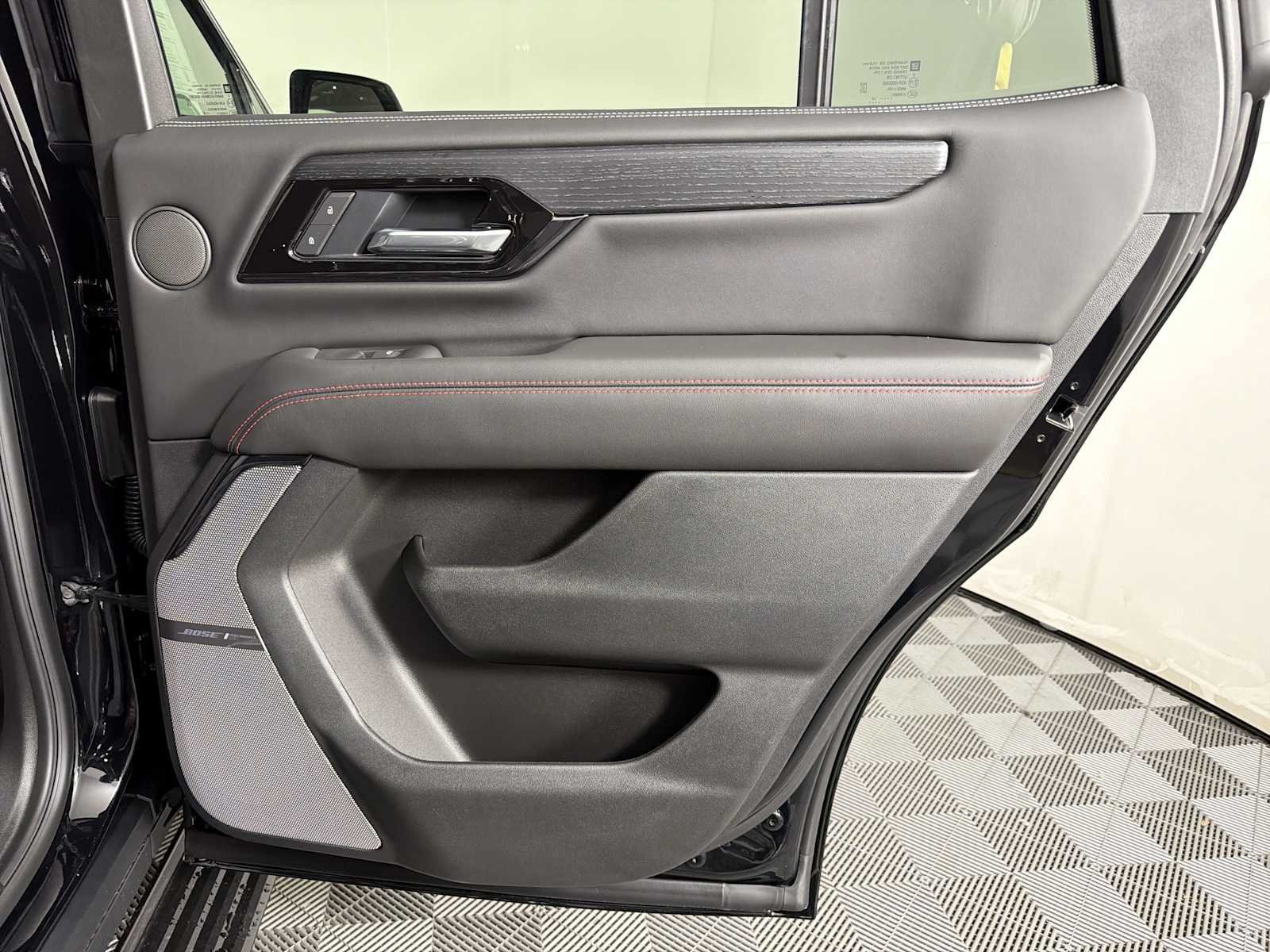 New 2026 GMC Yukon AT4 Ultimate AWD/4WD image 17