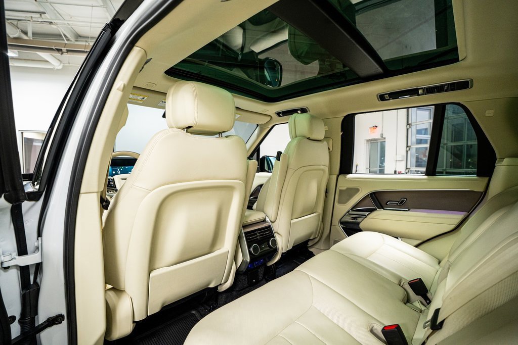 Used 2024 Land Rover Range Rover SE image 49