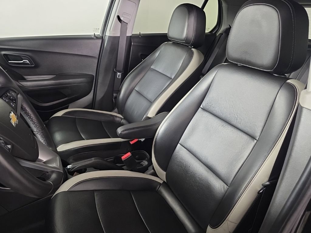 Used 2018 Chevrolet Trax Premier image 16