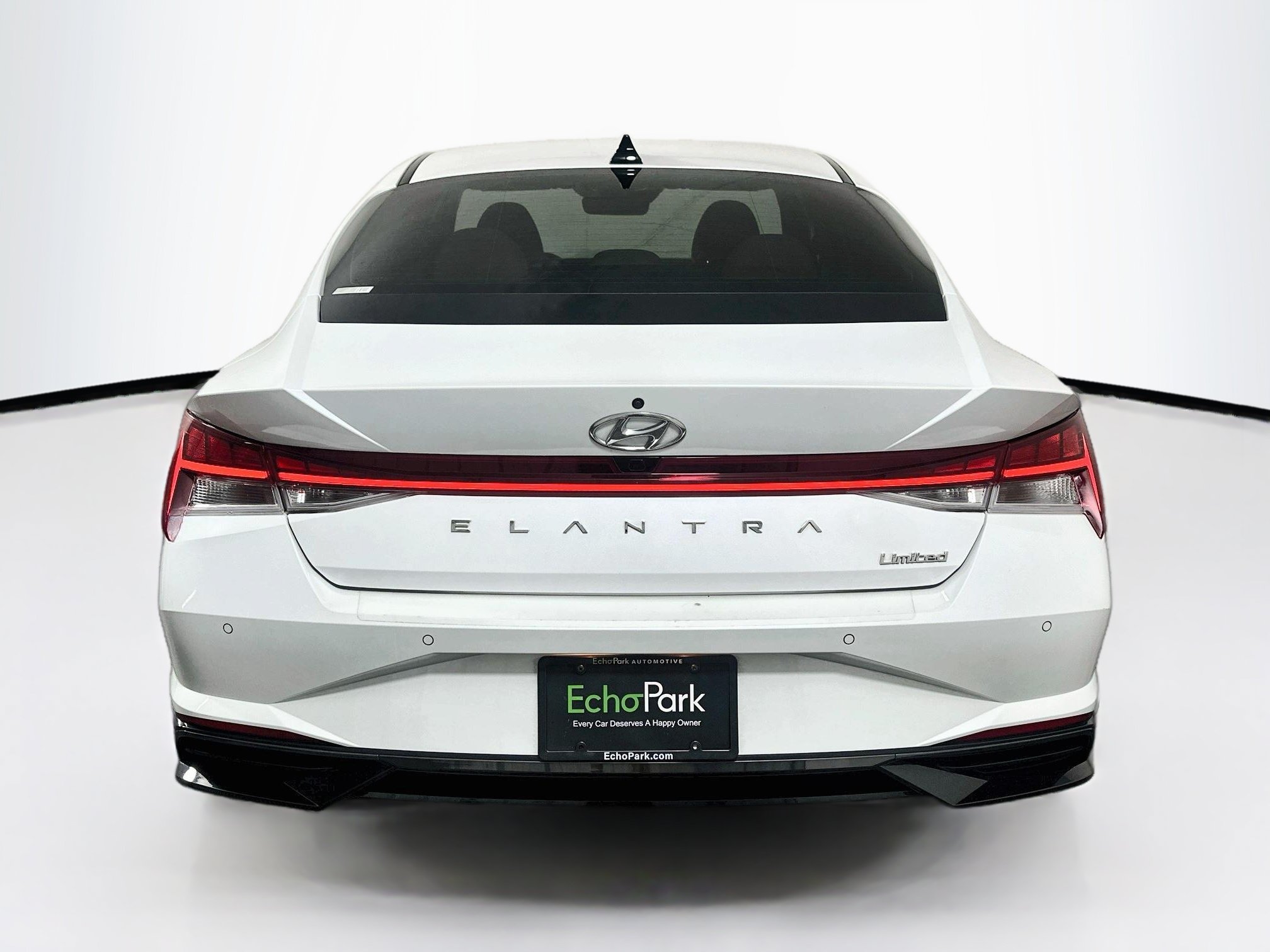Used 2022 Hyundai Elantra Limited FWD image 7