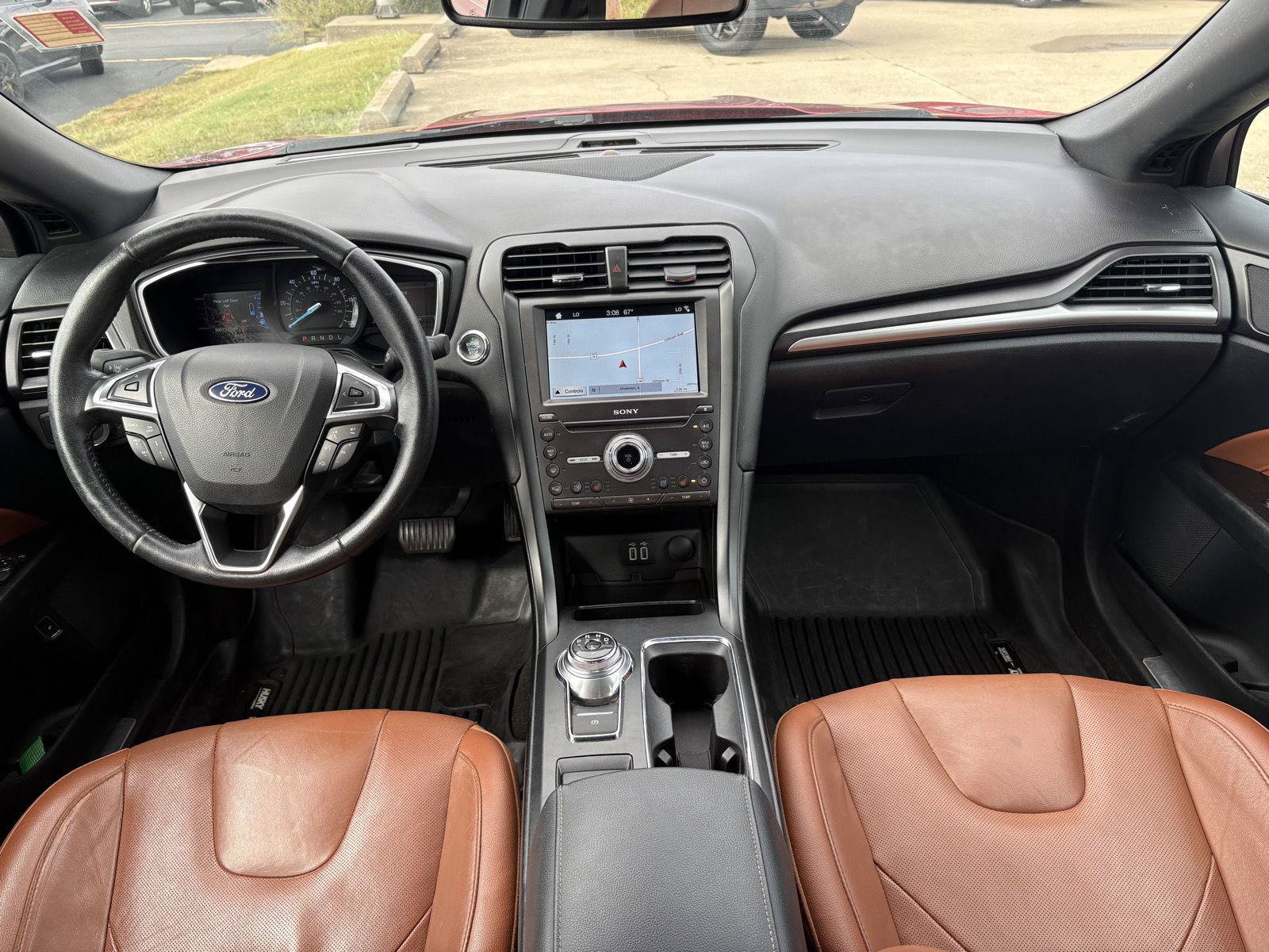 Used 2019 Ford Fusion Energi Titanium FWD image 12