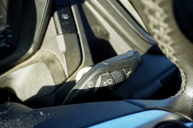 Used 2019 Ford Transit 150 XLT image 22