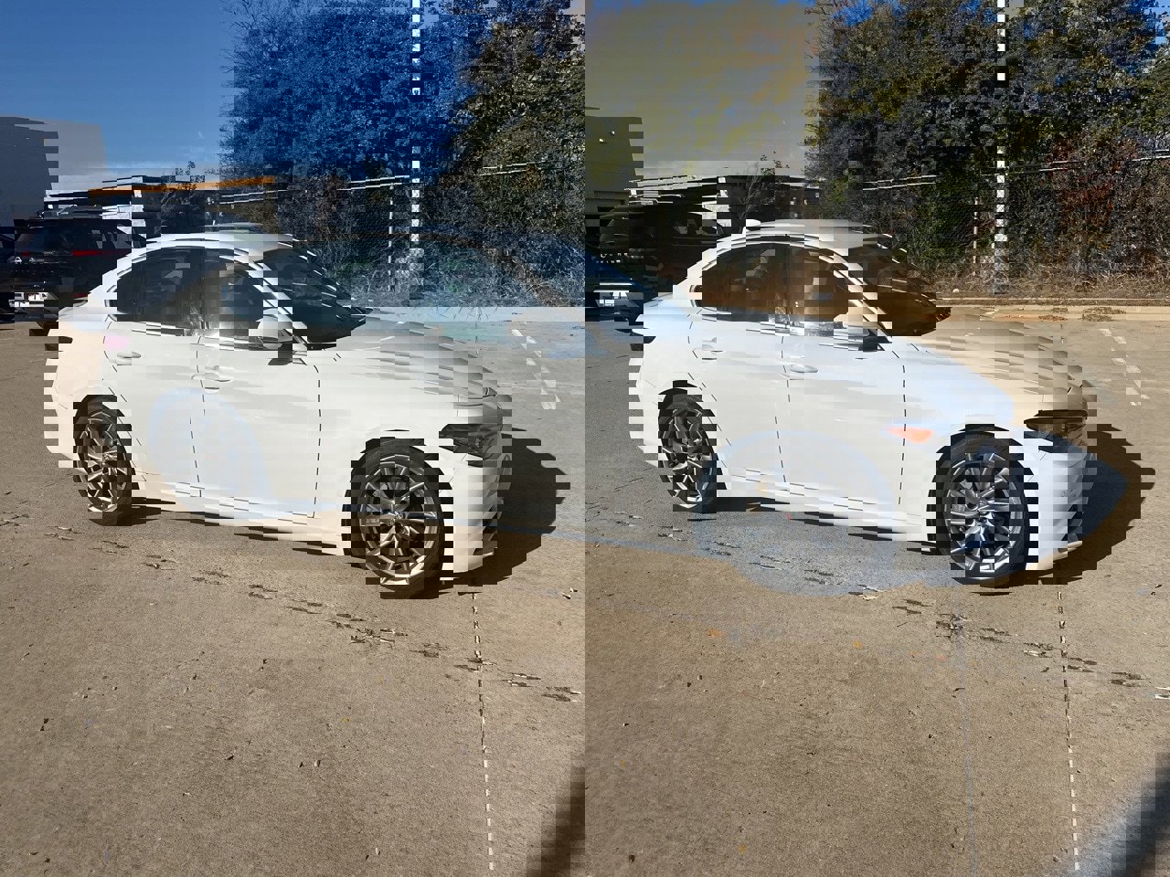 Used 2017 Alfa Romeo Giulia Ti image 5