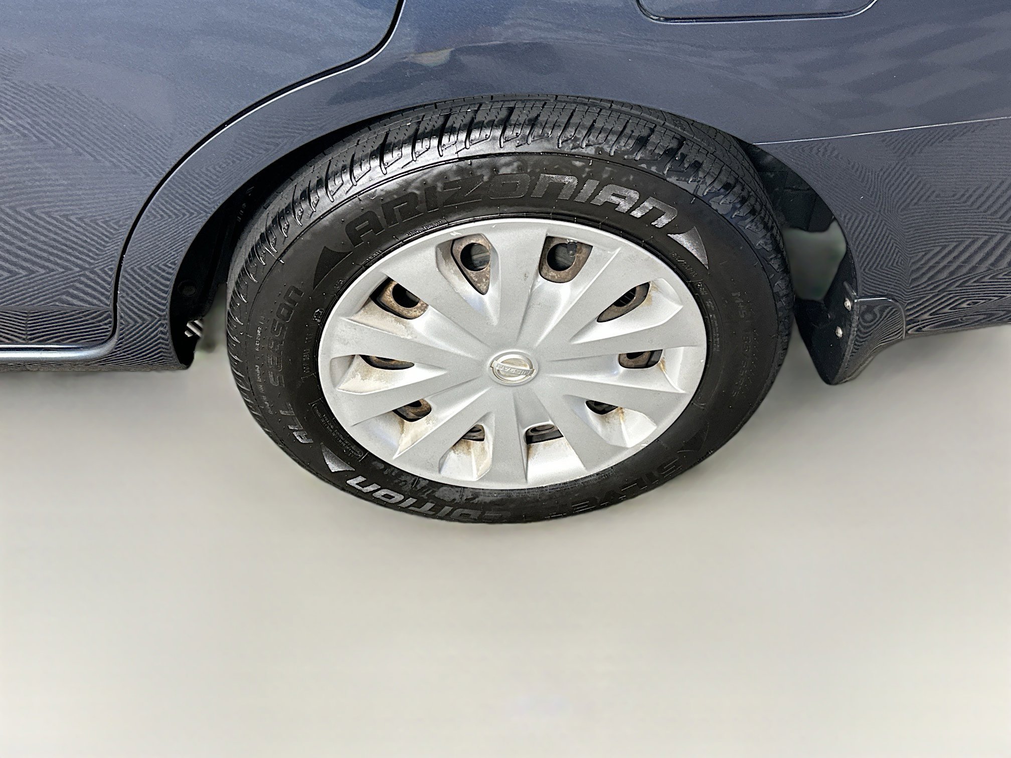 Used 2015 Nissan Versa SV image 11