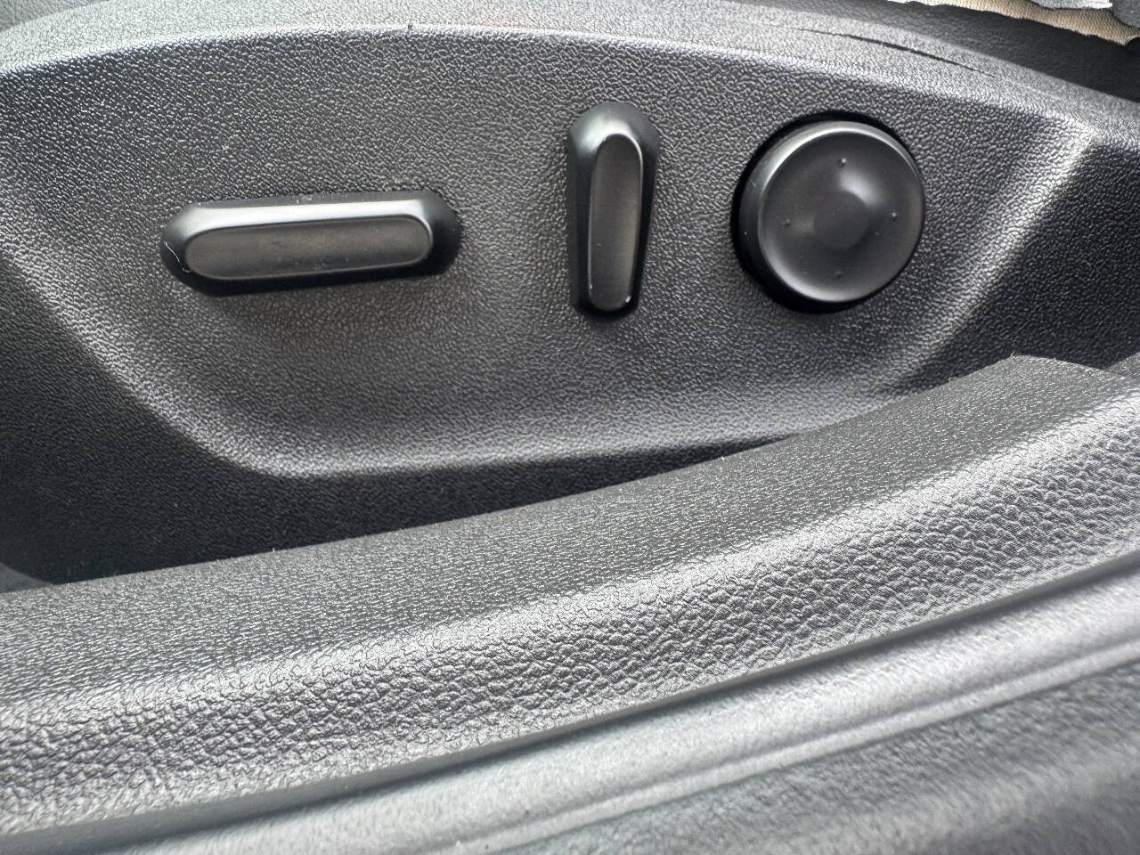 Used 2013 Chevrolet Malibu LT w/ Power Convenience Package FWD image 13