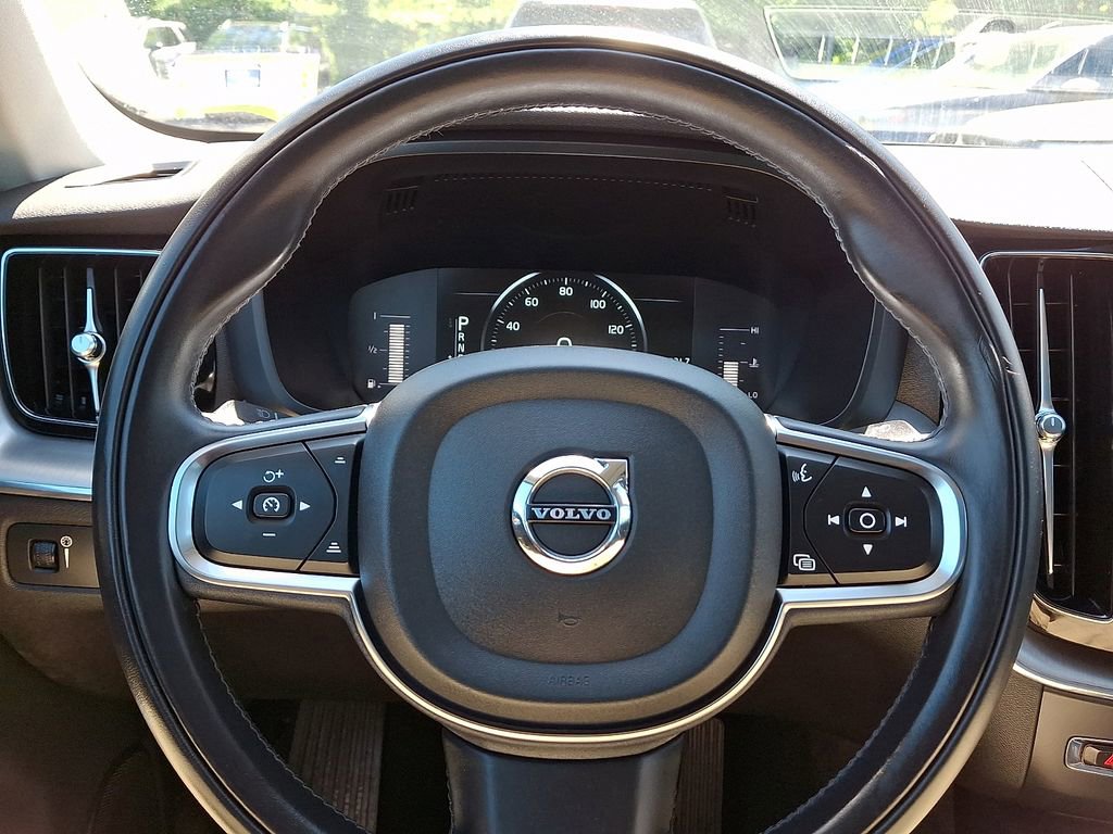 Used 2019 Volvo XC60 T5 Momentum w/ Premium Package AWD/4WD image 20