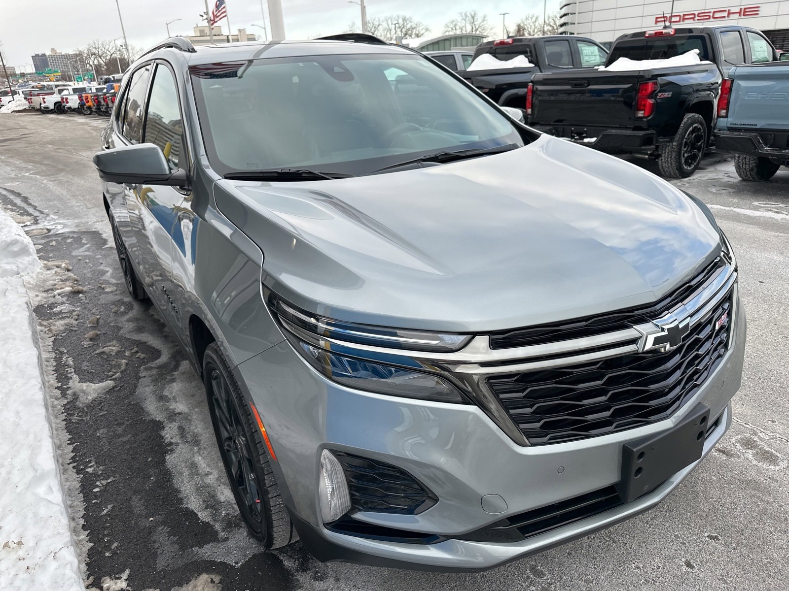 Used 2023 Chevrolet Equinox RS w/ RS Leather Package image 3