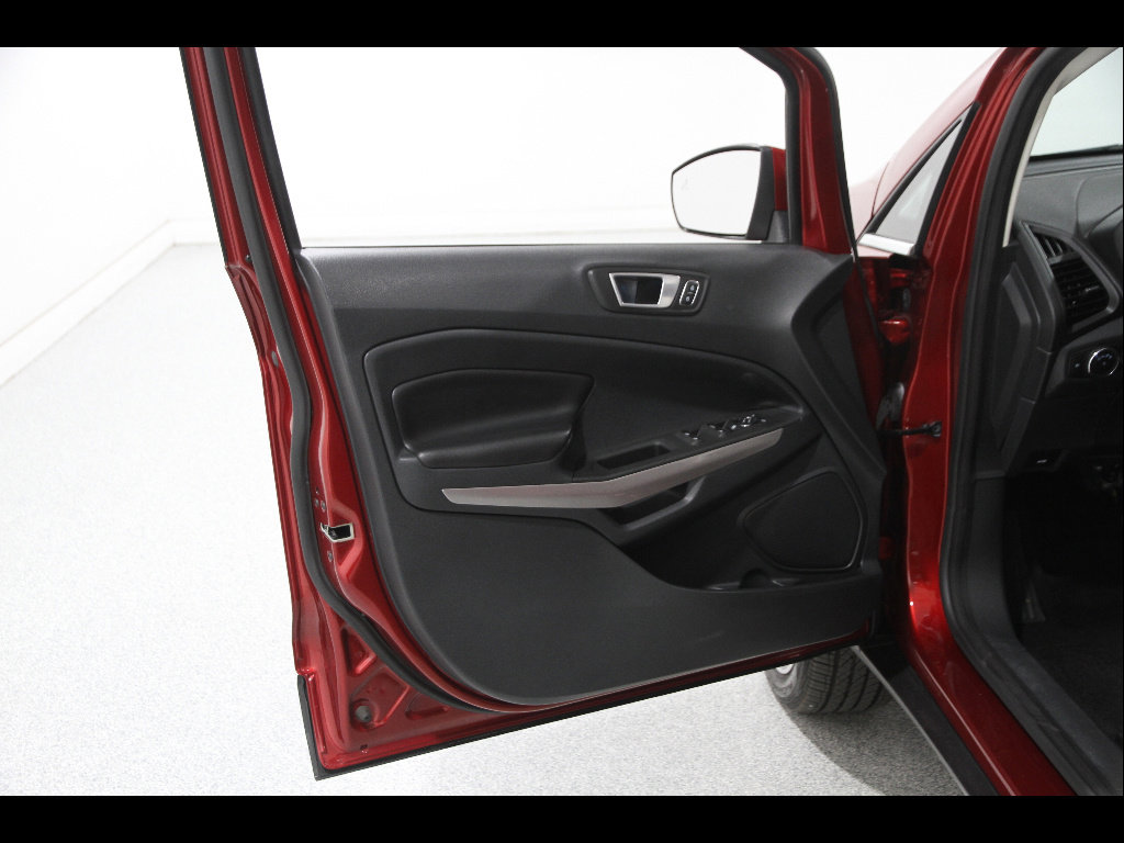 Used 2020 Ford EcoSport Titanium AWD/4WD image 4