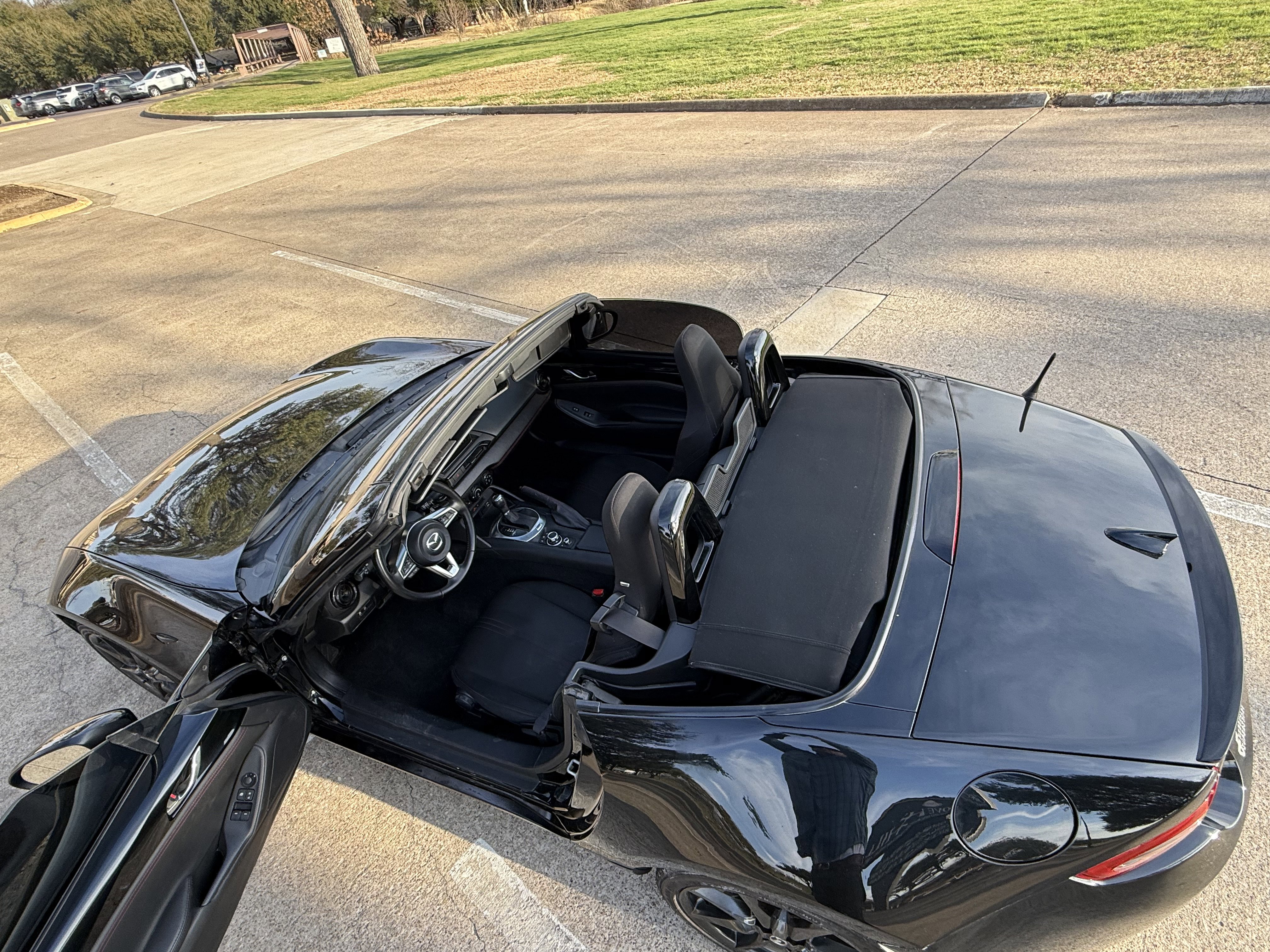 Used 2016 MAZDA MX-5 Miata Club RWD image 12