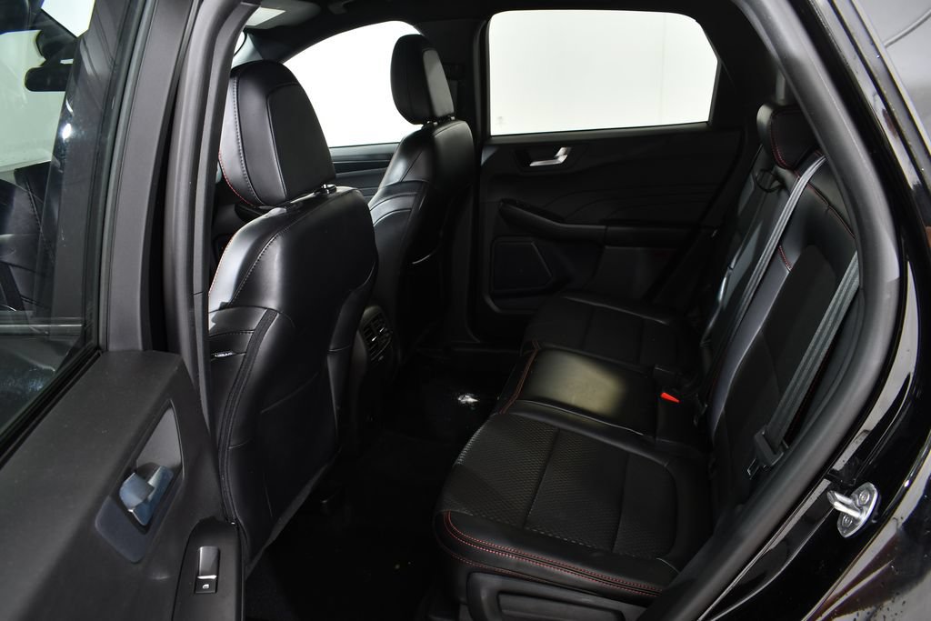 Used 2024 Ford Escape ST-Line w/ Tech Pack #1 AWD/4WD image 16