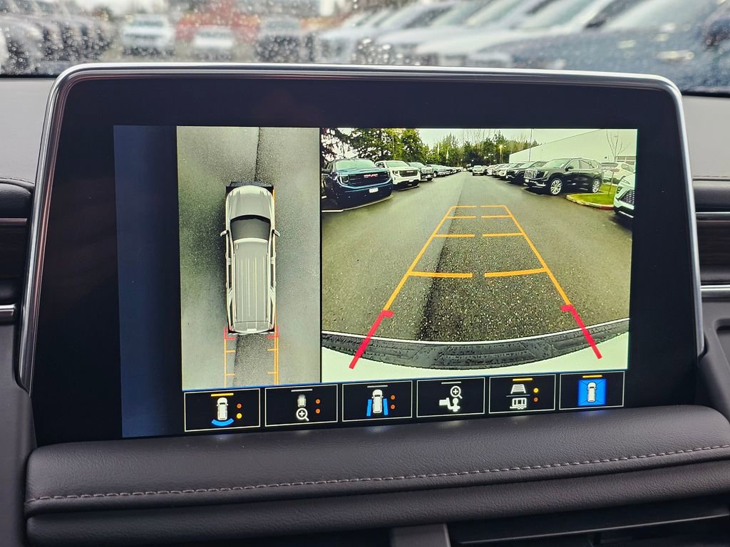 Used 2022 Chevrolet Suburban High Country image 33